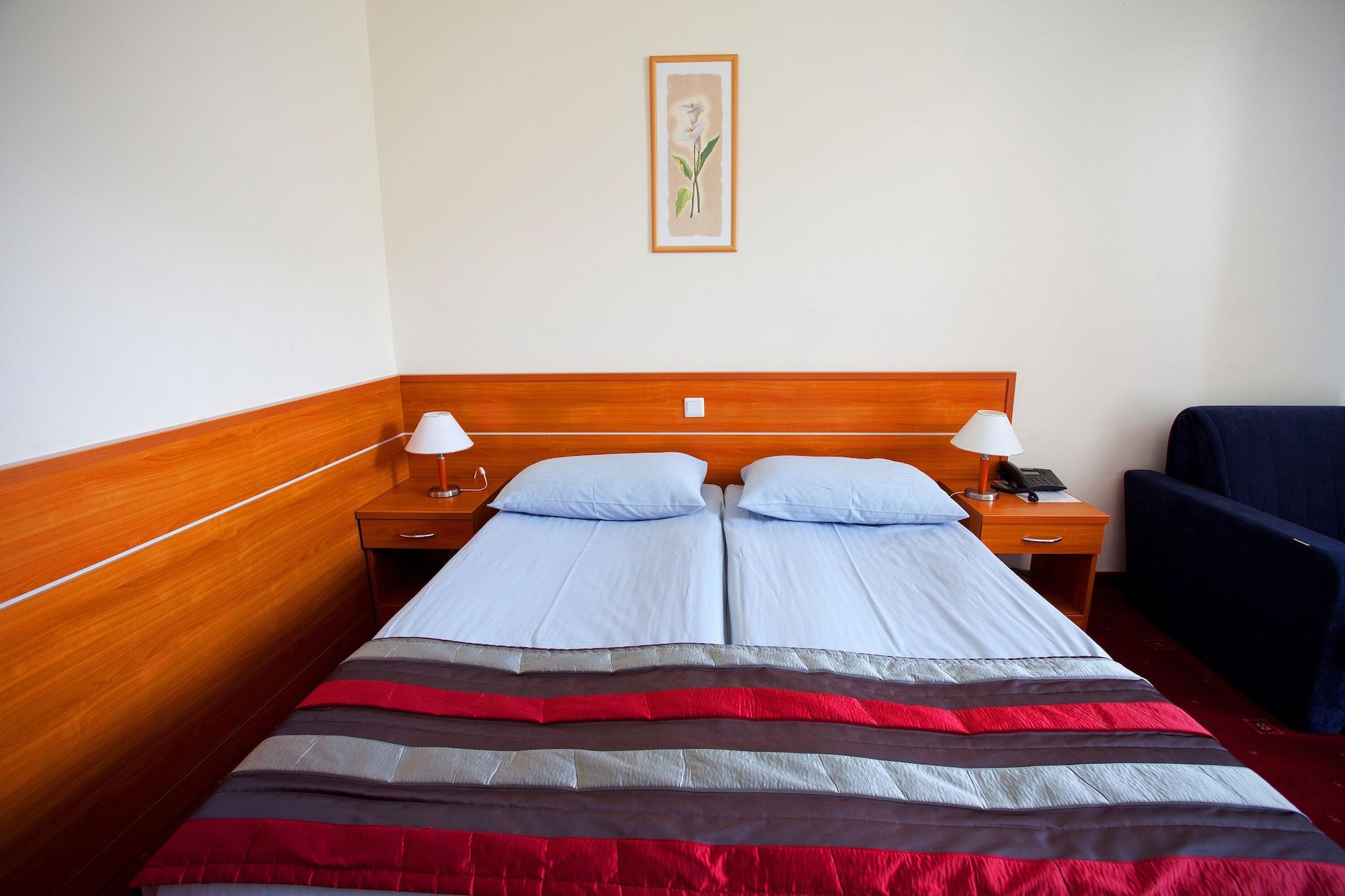 Creina Hotel