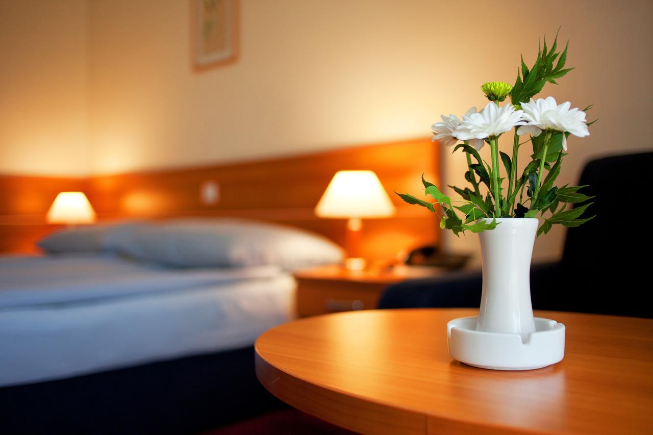 Creina Hotel