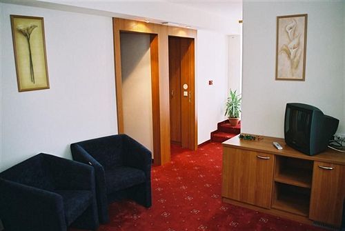Creina Hotel 4*